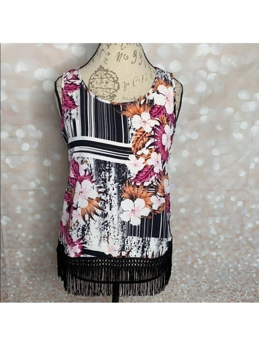 𝅺ZAC & Rachel Floral Fringe Hem Top